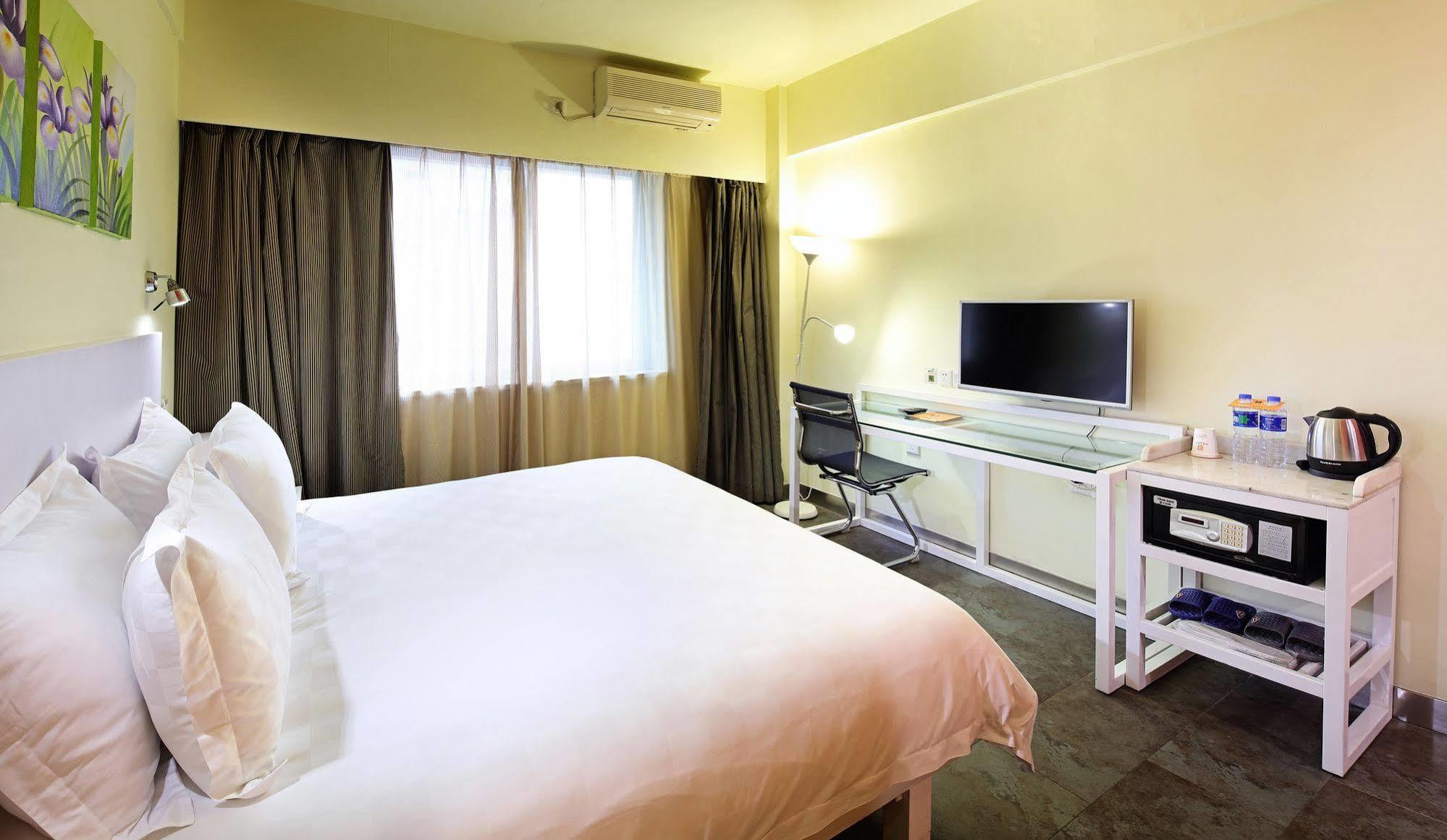 Yanjiang East Garden Inn Guangzhou Exterior photo